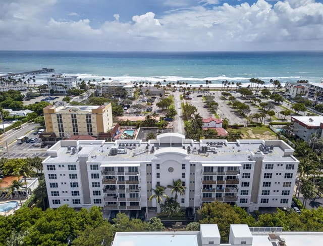101 SE 20th Avenue 201, Deerfield Beach, FL 33441