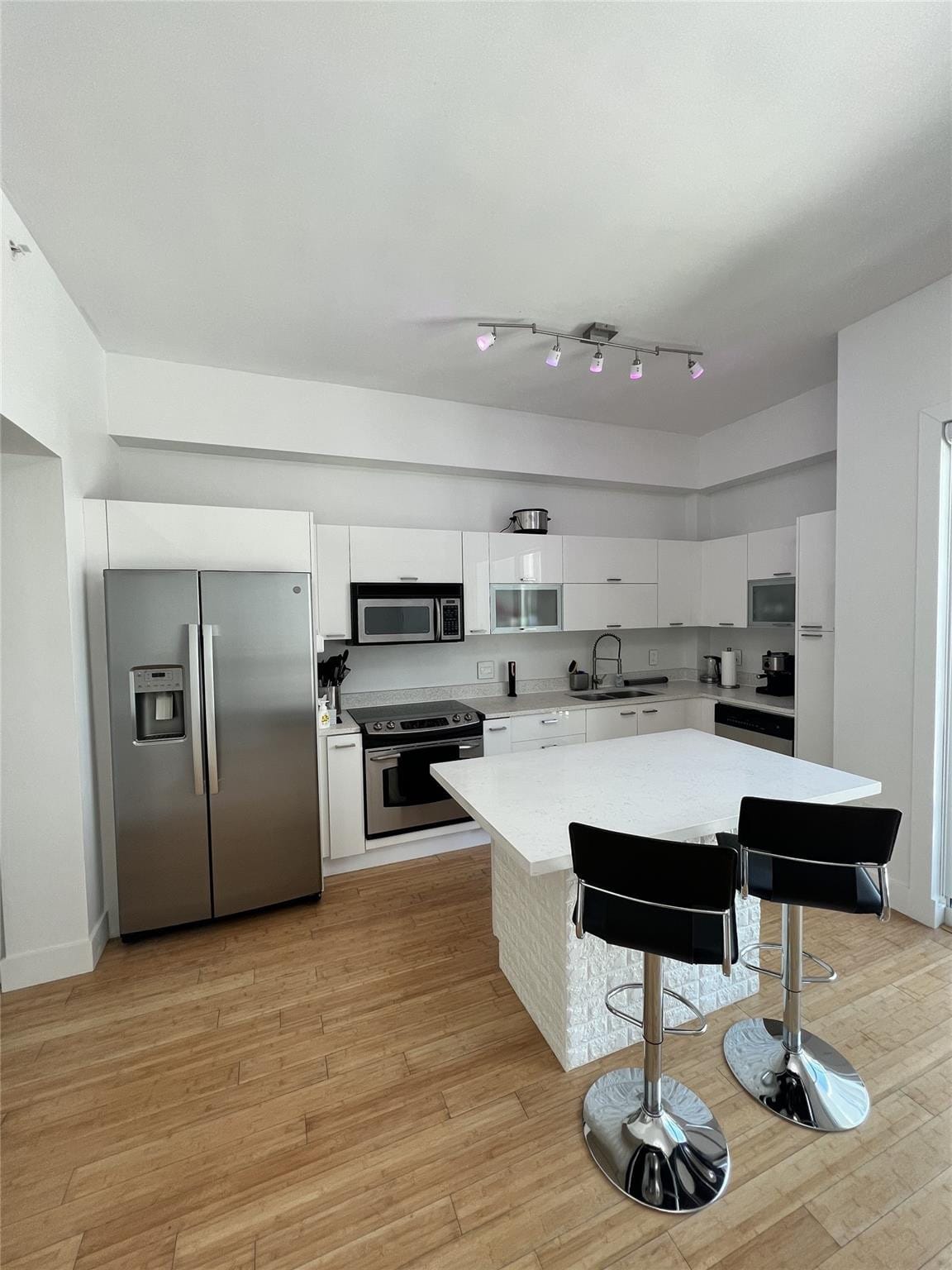 133 NE 2nd Avenue 1610 — photo 9