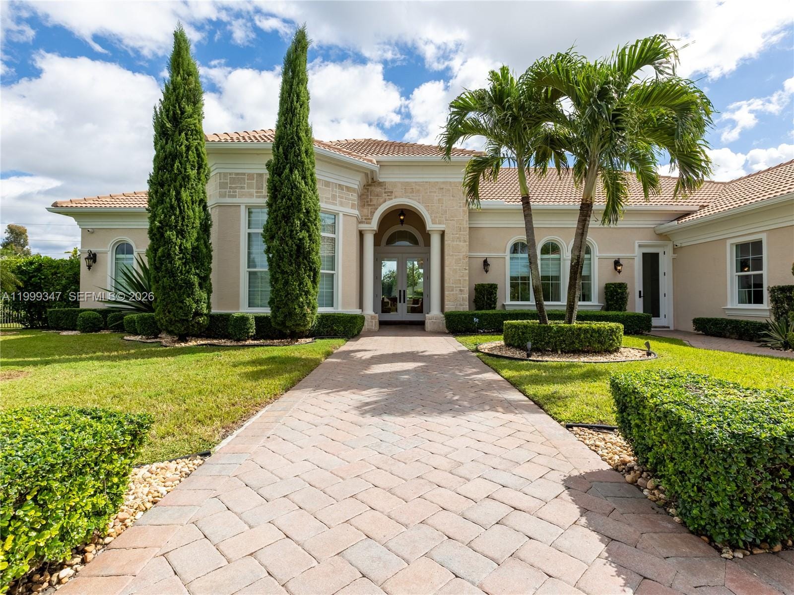 4950 E Sterling Ranch Circle, Davie, FL 33314 photo 2