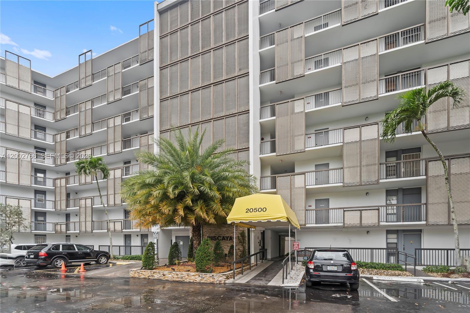 20500 W Country Club Drive 405, Aventura, FL 33180, Aventura