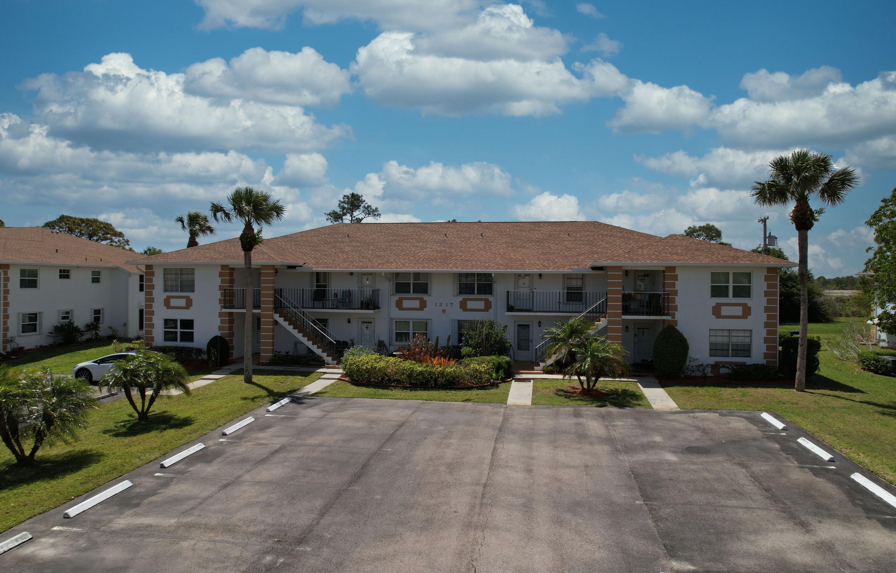 1217 S Lakes End Drive 1, Fort Pierce, FL 34982