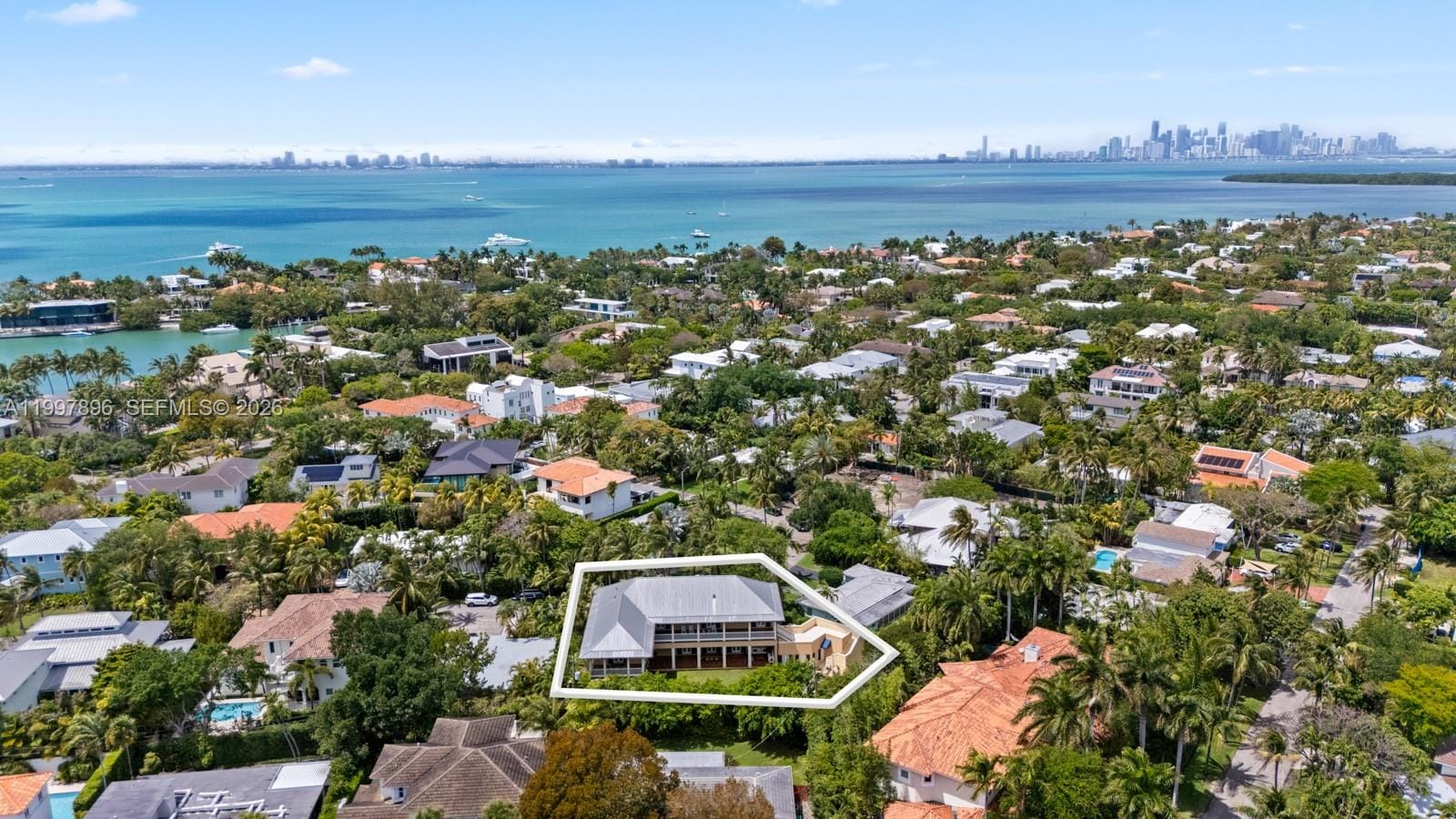 685 Harbor Lane, Key Biscayne, FL 33149 photo 1