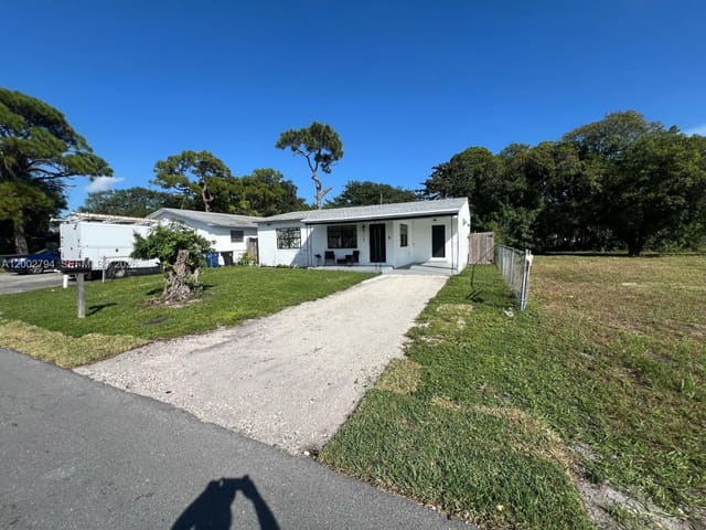 716 NW 15th Way, sold in Carver Park, Fort Lauderdale, FL