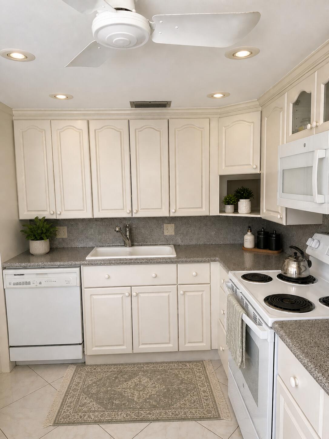 4037 Guildford C, Boca Raton, FL 33434, Boca Raton