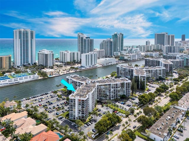 1000 Parkview Drive 407, Oceanview Park, Hallandale Beach, FL