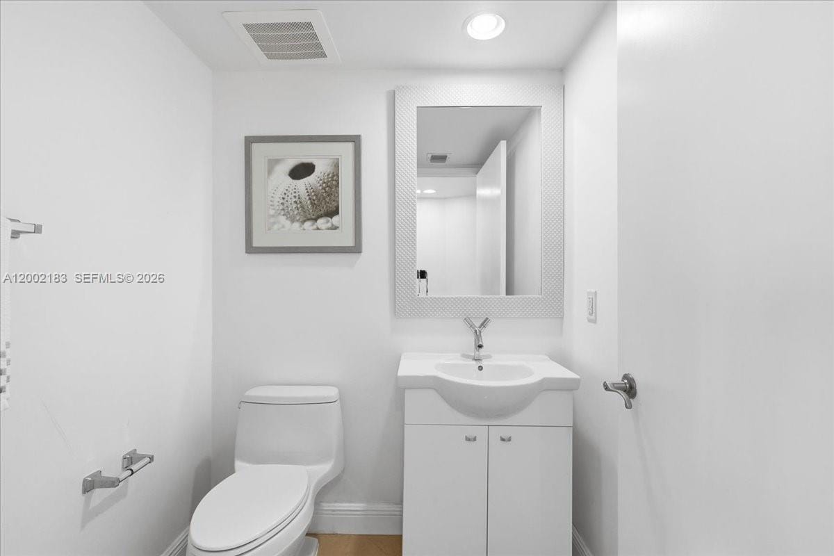 17201 Collins Avenue 1107, Sunny Isles Beach, FL 33160 photo 17