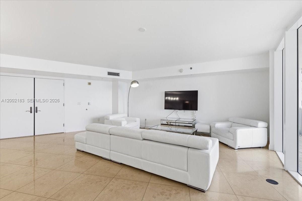 17201 Collins Avenue 1107 — photo 5