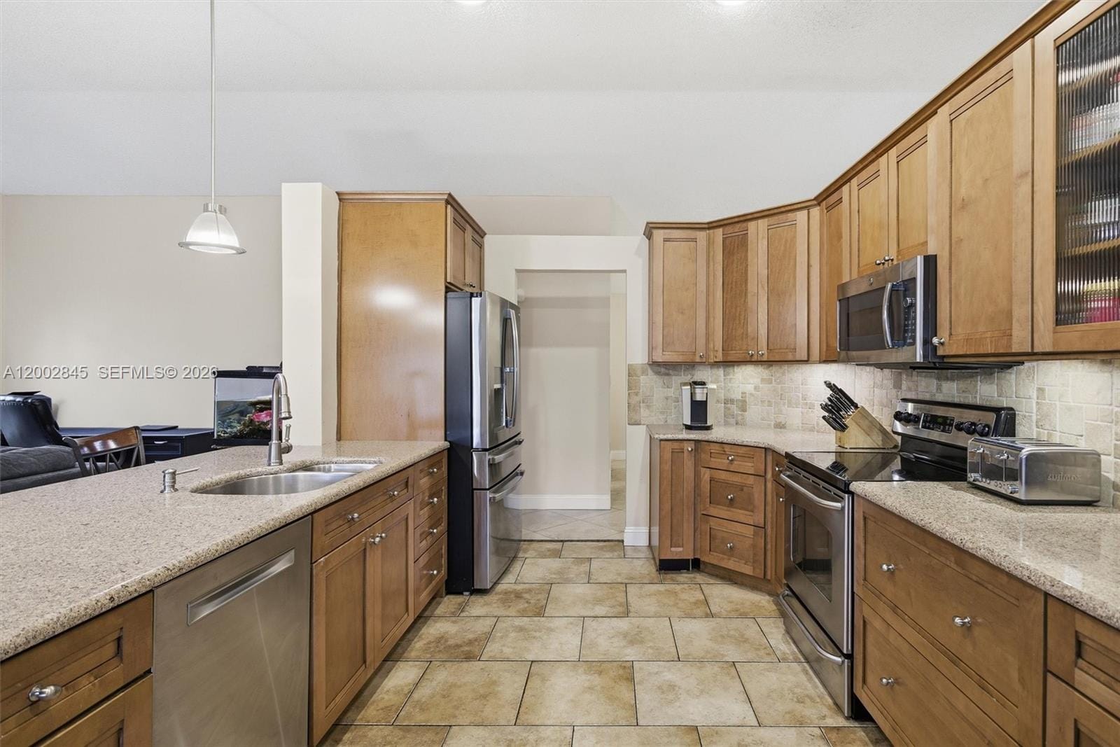 921 Monticello Avenue — photo 11