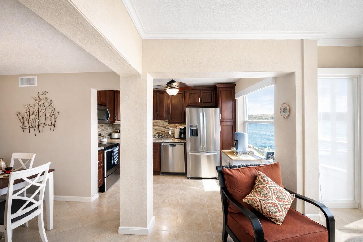 9 Colonial Club Drive 202, Boynton Beach, FL 33435 photo 7