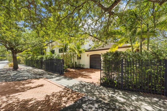 2301 Tigertail Avenue, Coconut Grove, FL 33133