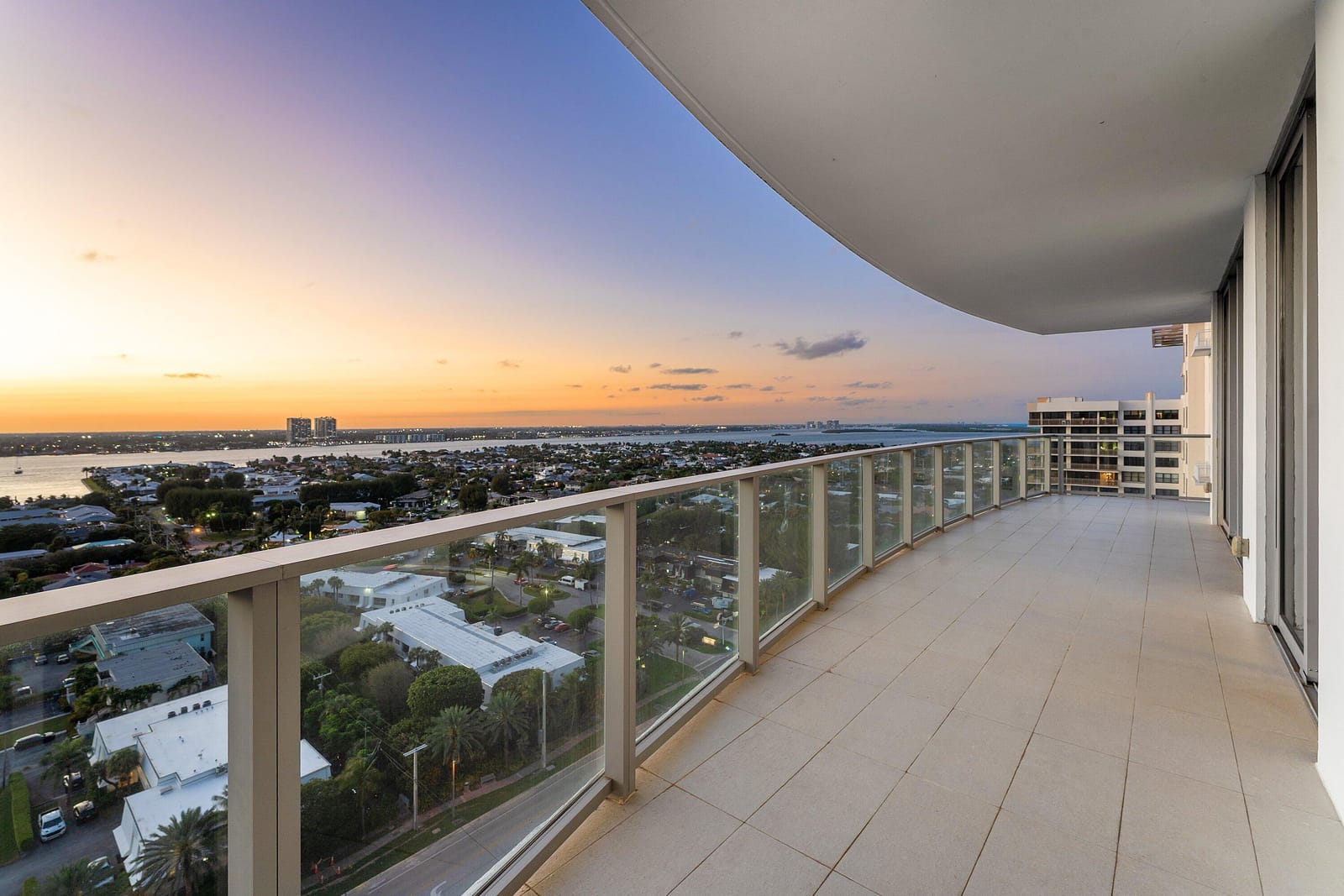 3100 N Ocean Drive 1702p — photo 11