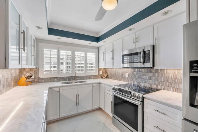 3212 S Ocean Boulevard 606-a, sold in Seagate Of Highland Condo, Highland Beach, FL