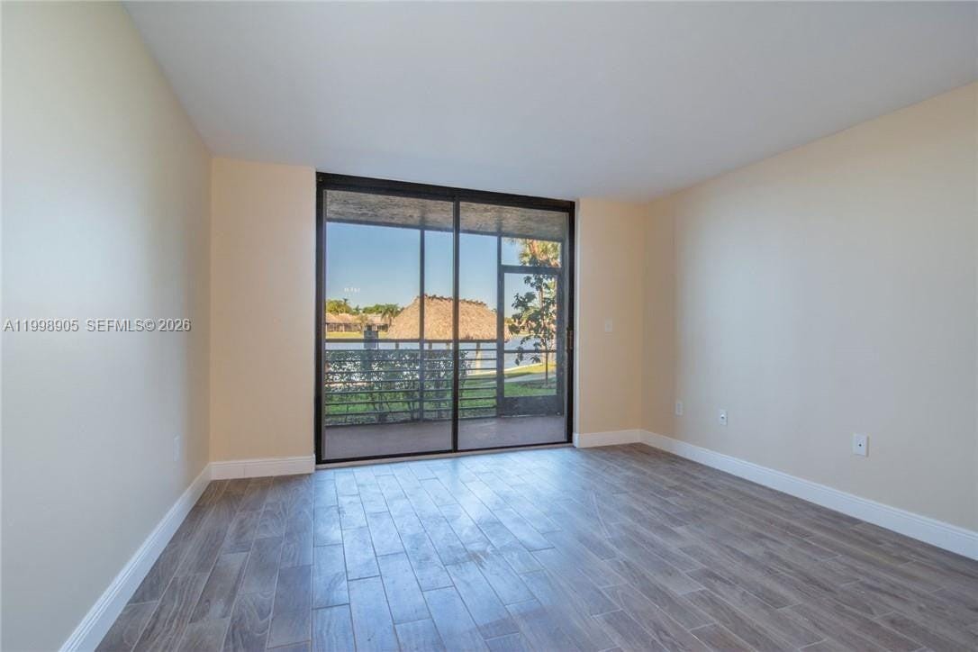 1100 Colony Point Circle 105, Pembroke Pines, FL 33026 photo 13