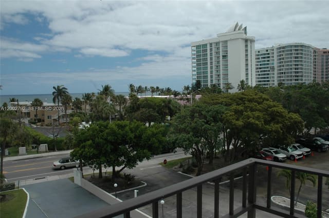 1401 S Ocean Boulevard 408, Emerald Tower, Pompano Beach, FL