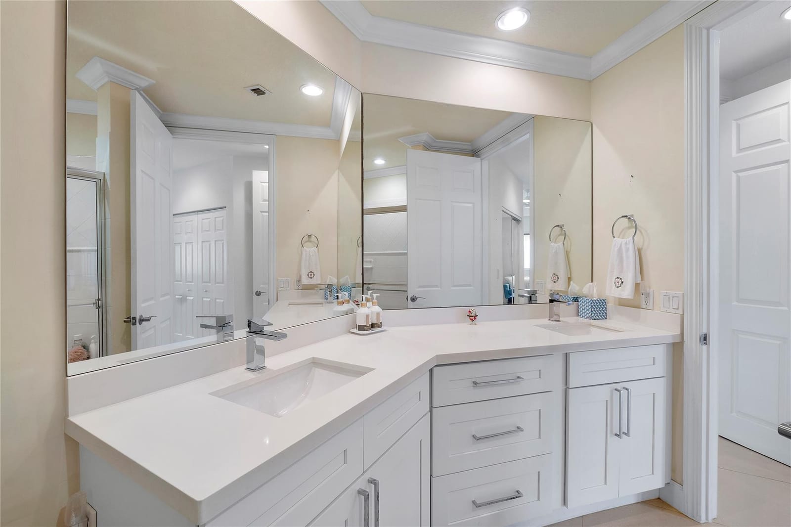 7940 Exeter Circle E 201, Tamarac, FL 33321 photo 25