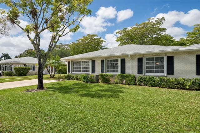 10125 S 44th Avenue S 351, sold in Limetree Condo, Boynton Beach, FL