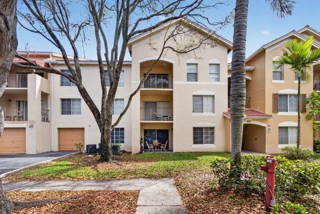 4211 San Marino Boulevard 105, West Palm Beach, FL 33409