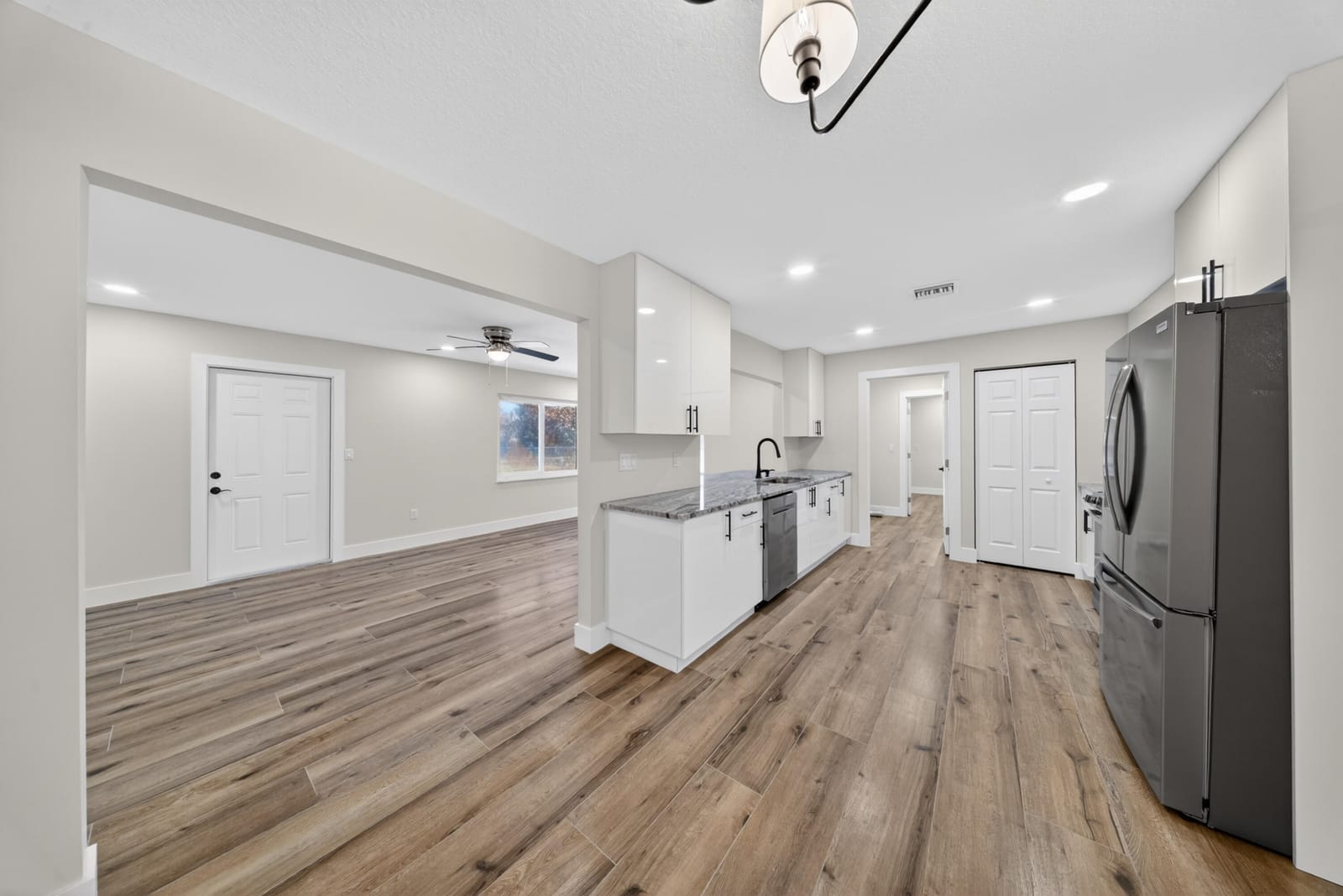 1451 SE Grapeland Avenue — photo 12
