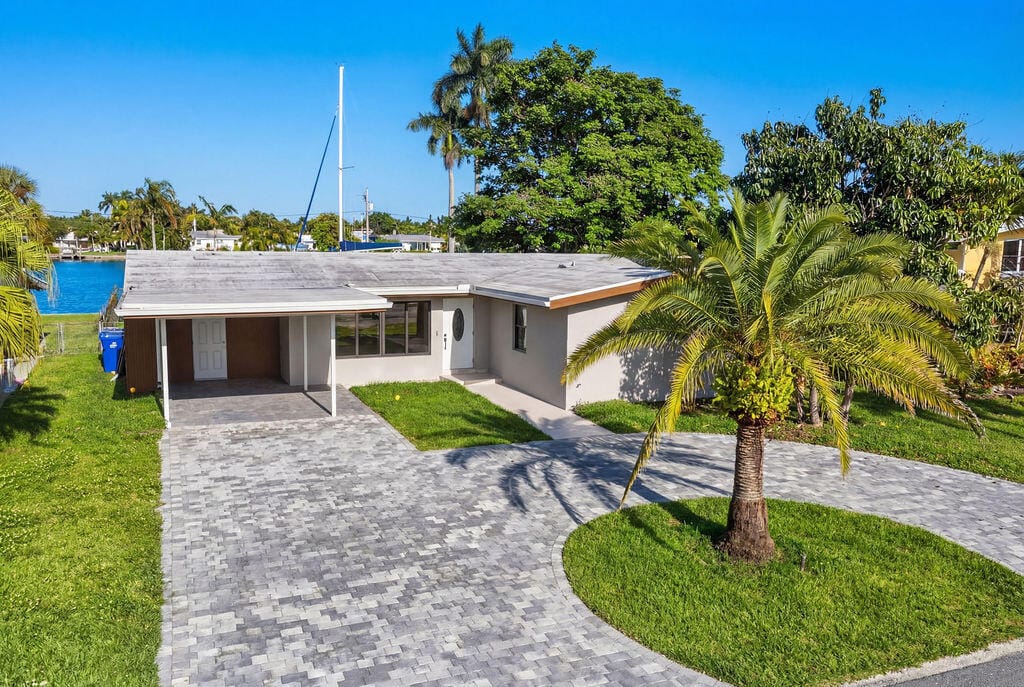 2524 Nassau Lane, Fort Lauderdale, FL 33312