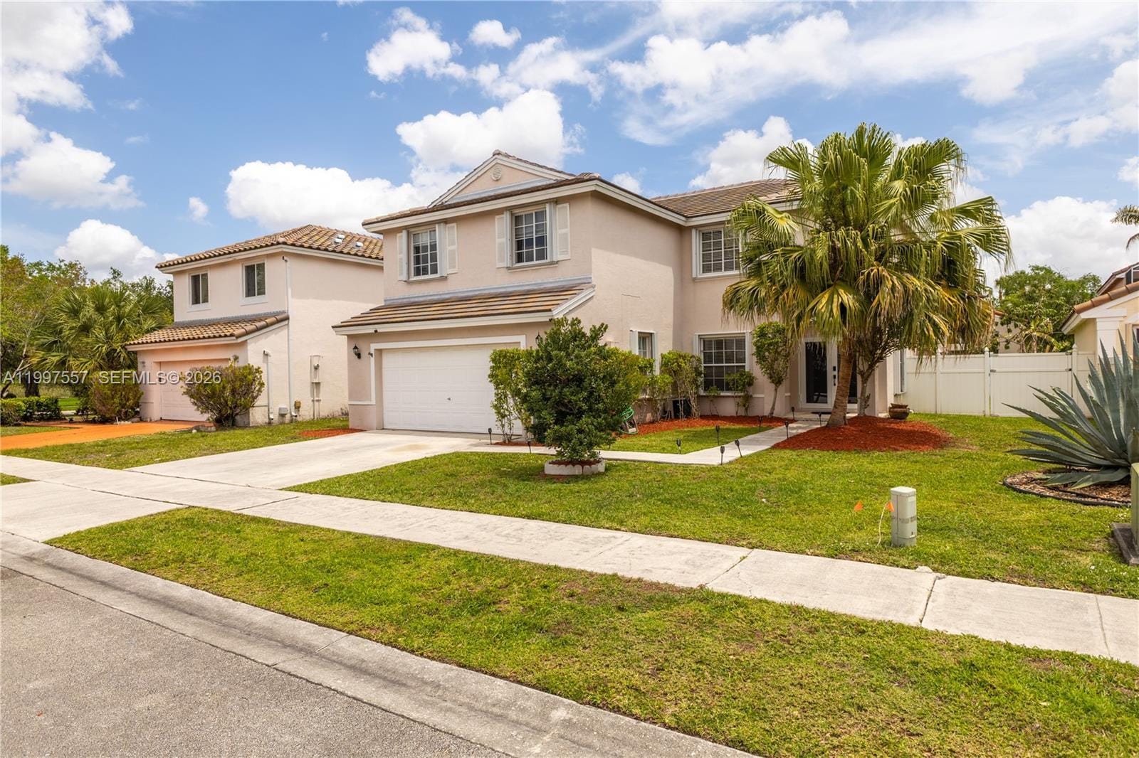 317 SW 191st Terrace, Pembroke Pines, FL 33029 photo 2