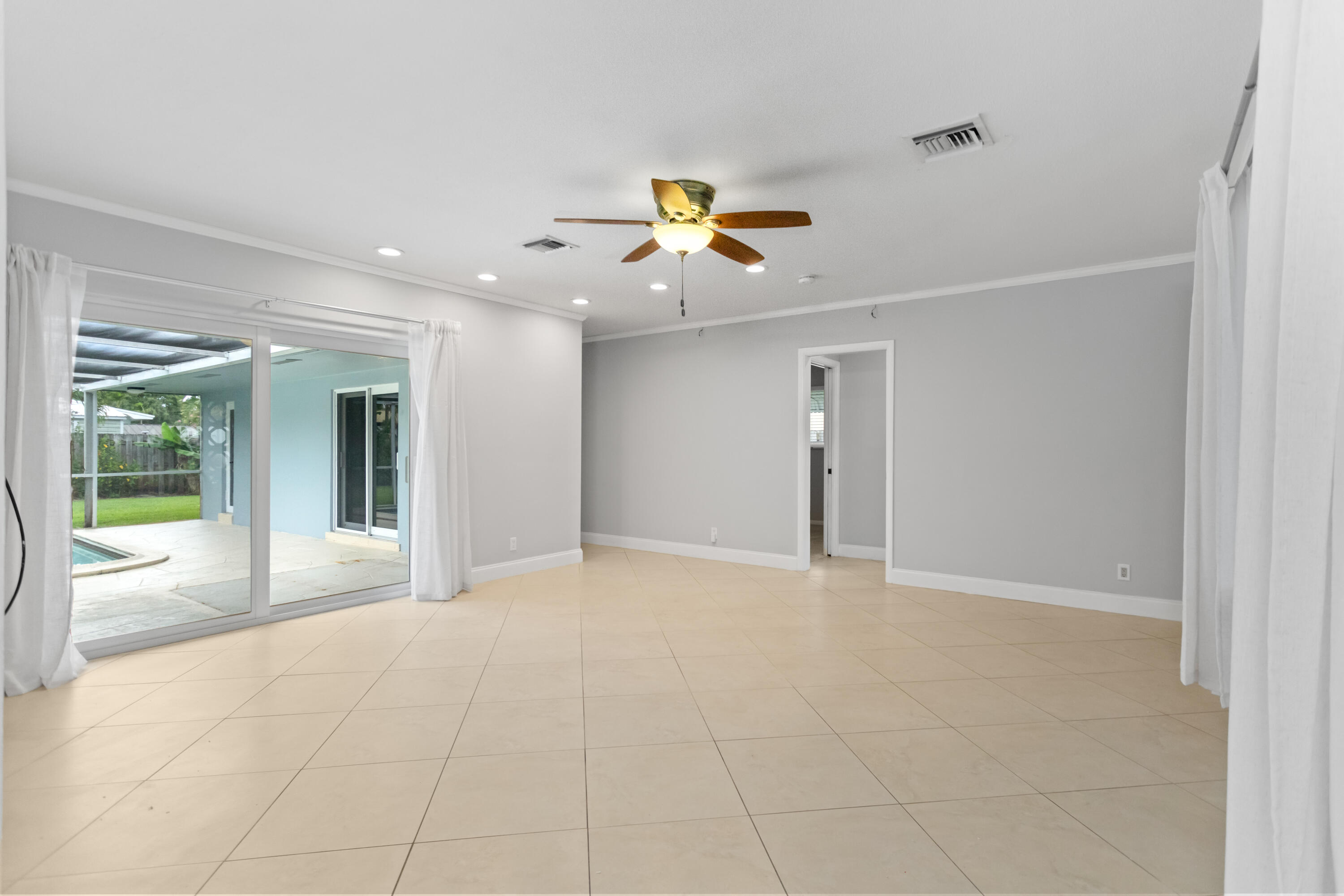 5281 SW 4th Court — photo 10