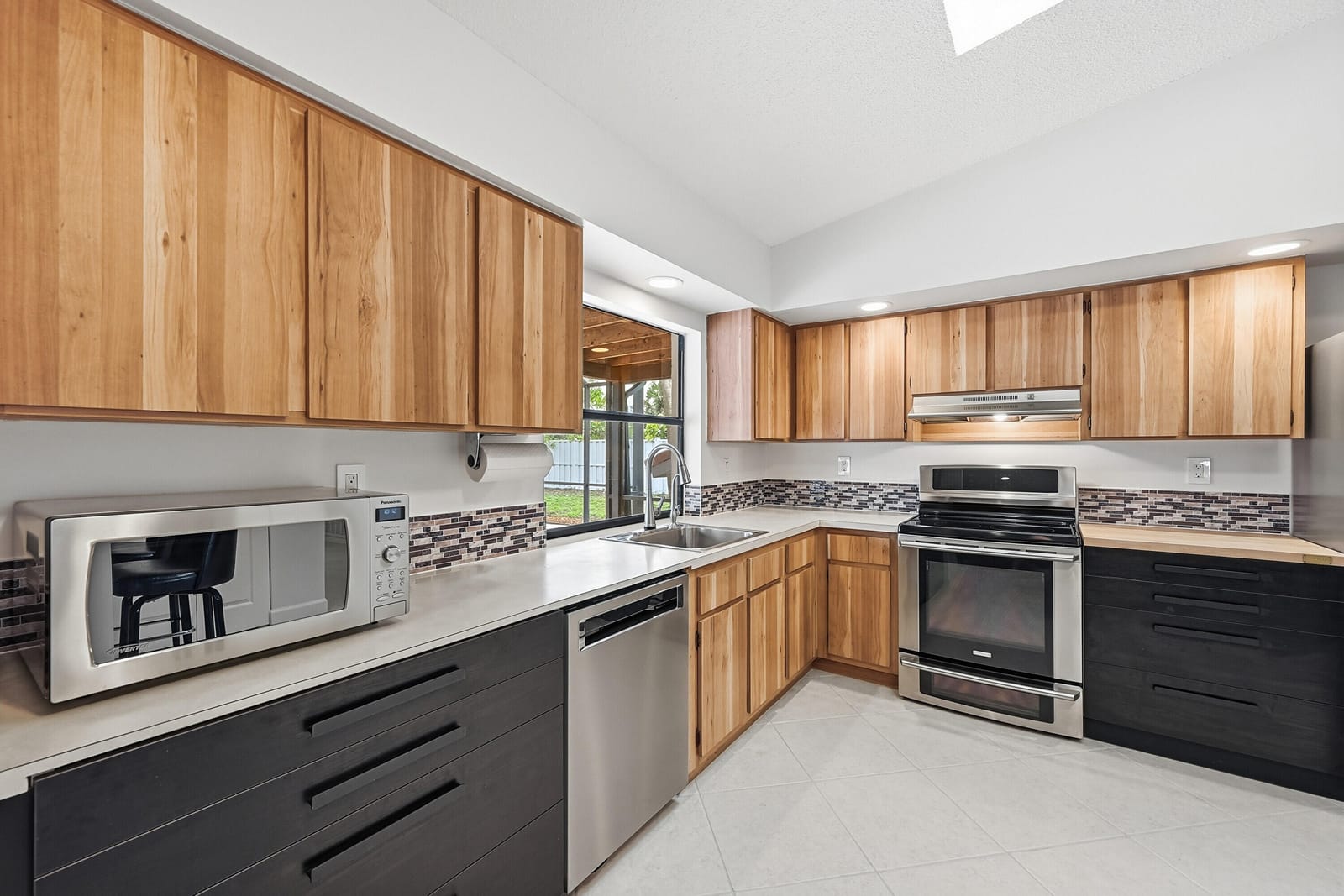 8857 NW 3rd Place, Coral Springs, FL 33071 photo 18