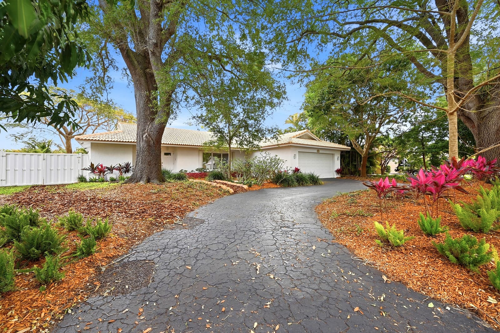 8857 NW 3rd Place, Coral Springs, FL 33071 photo 8