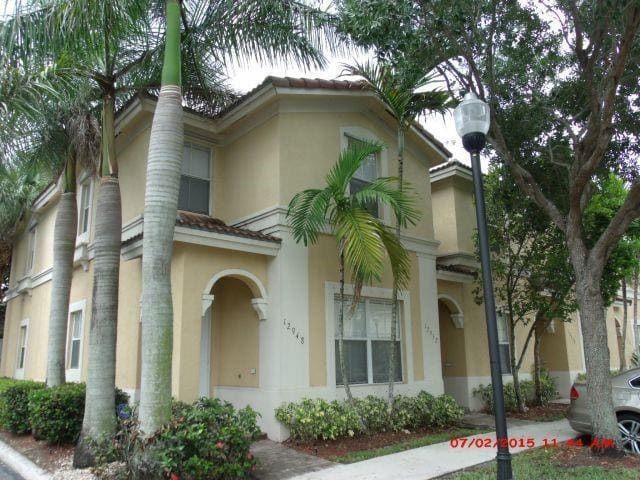 3052 SW 129th Terrace 114, Miramar, FL 33027