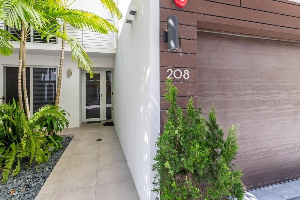 700 NE 14th Avenue 208 — photo 4