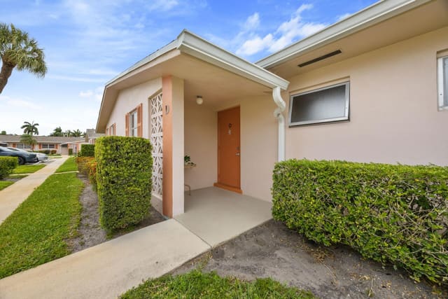 2691 Dudley Dr Drive E D, Cresthaven, West Palm Beach, FL