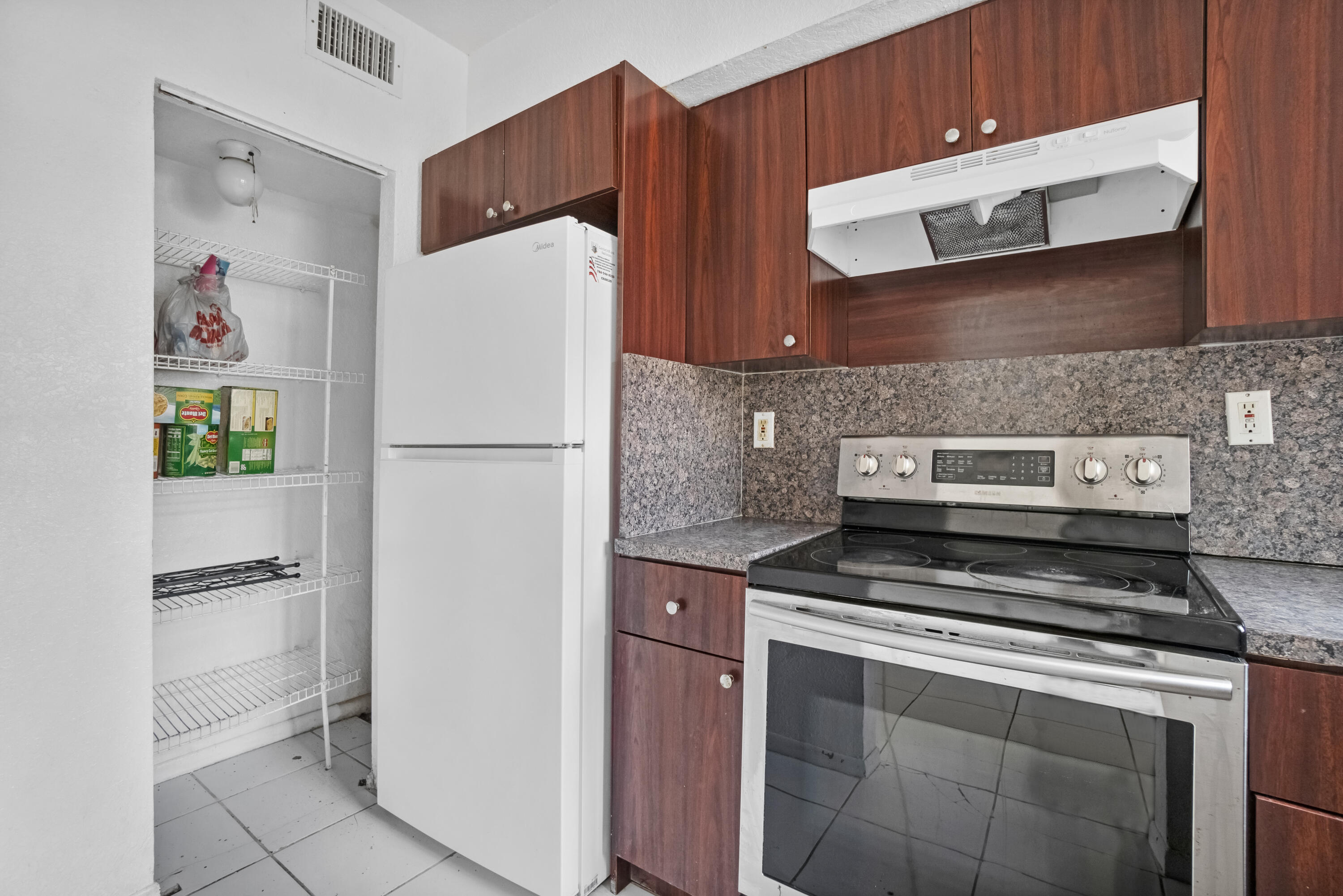 306 NW 84th Terrace 306, Miami, FL 33150, Miami