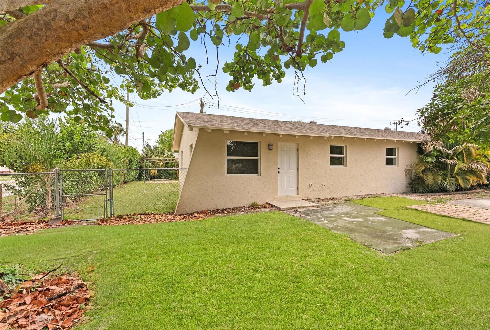 821 Northview Drive, Jupiter, FL 33458 photo 2