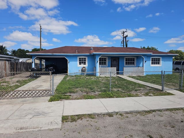 17165 NW 41st Avenue, sold in Carol City, Miami Gardens, FL