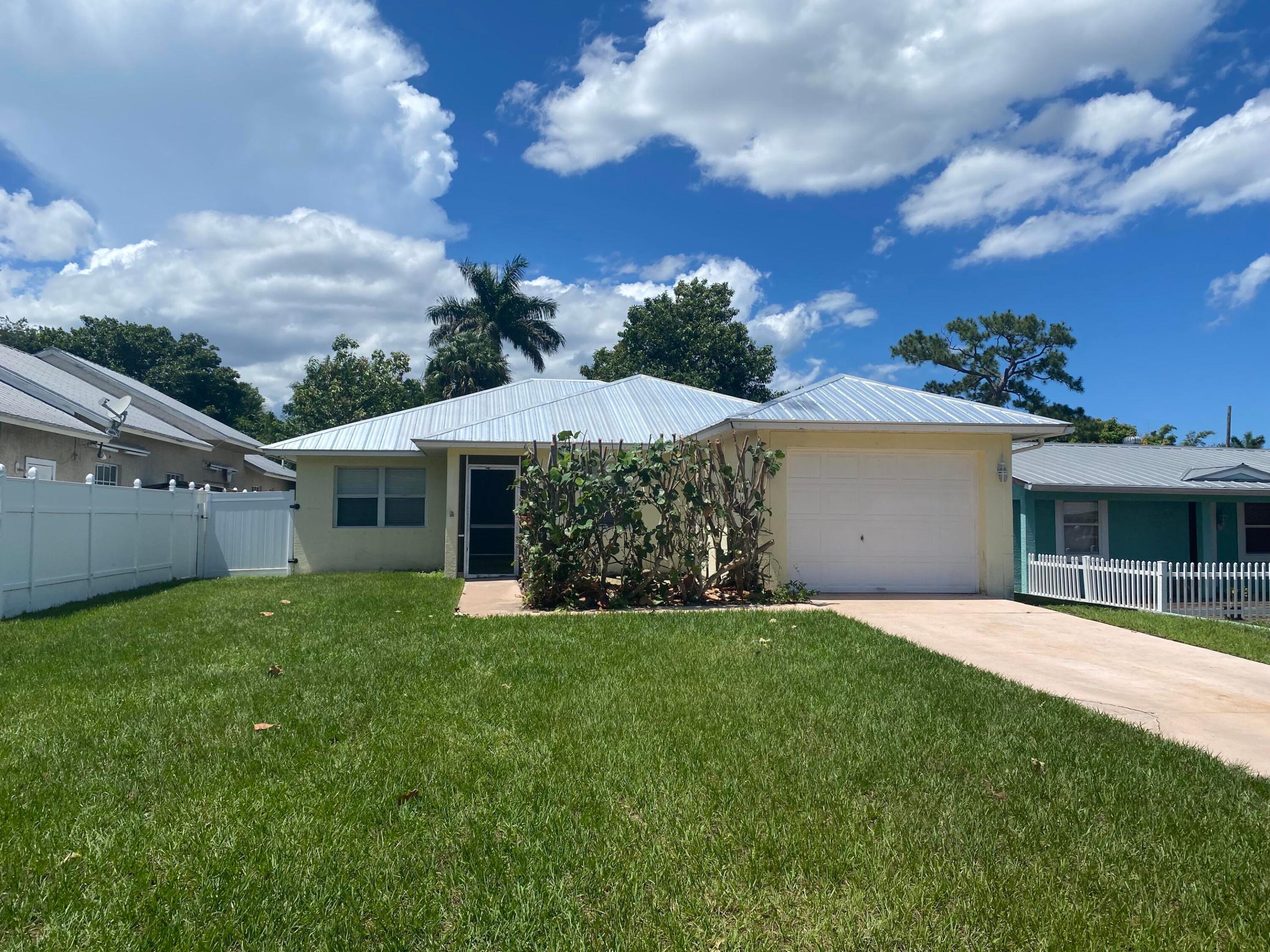 1057 SW Spruce Street, Palm City, FL 34990, Palm City