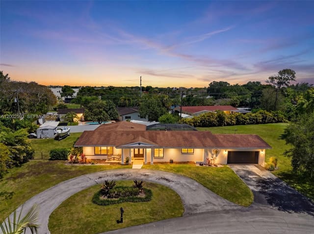 10431 SW 82nd Court, sold in Continental Homes, Miami, FL