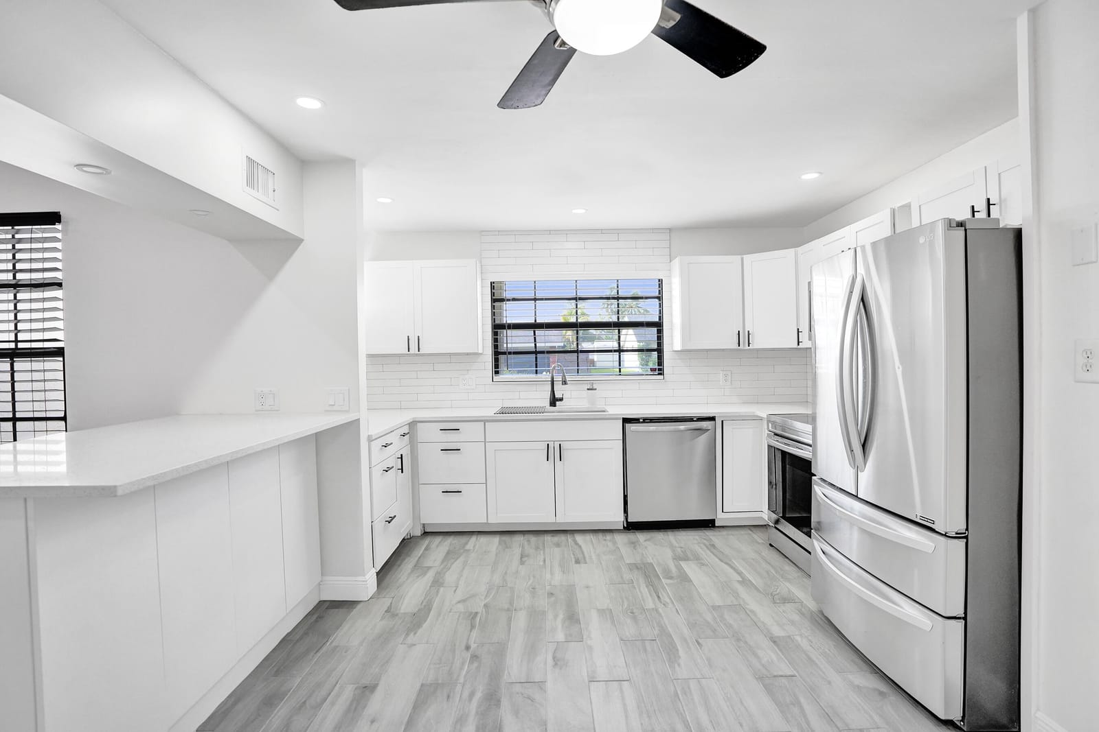 1821 NW 43rd Street, Oakland Park, FL 33309 photo 8