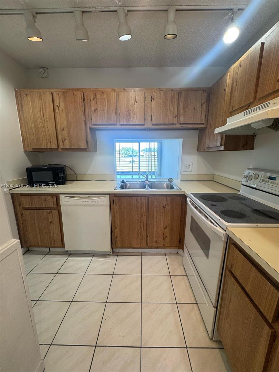 7410 Woodmont Terrace 204, Tamarac, FL 33321, Tamarac