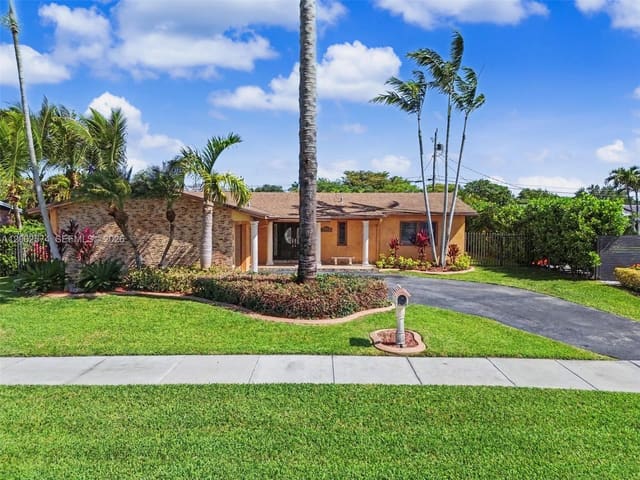 9837 SW 194th Street, Bel Aire, Cutler Bay, FL