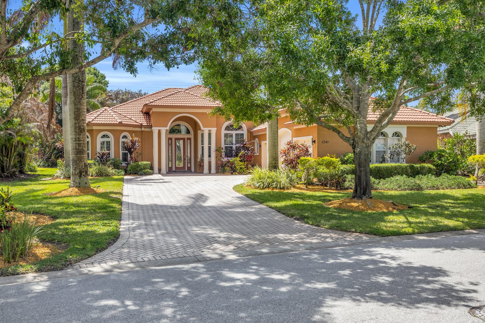 1541 SW Mockingbird Circle, Port St. Lucie, FL 34986 photo 2