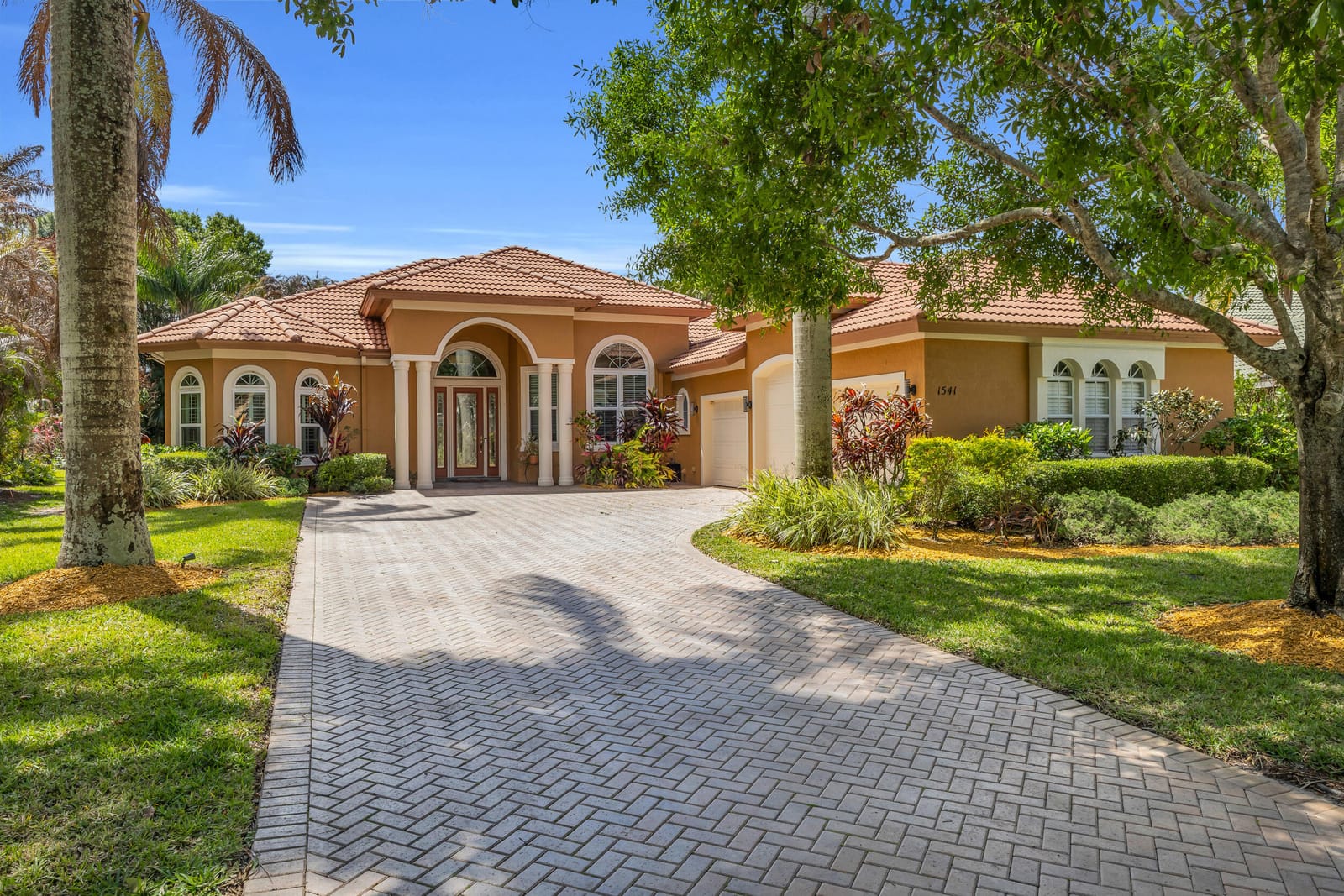 1541 SW Mockingbird Circle, Port St. Lucie, FL 34986