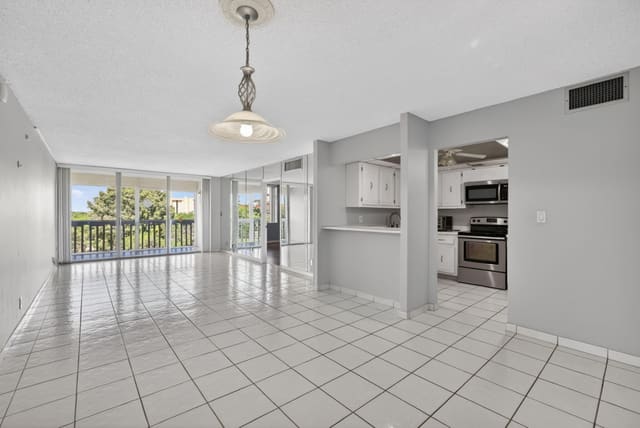 7011 Environ Boulevard 412, Lauderhill, FL 33319