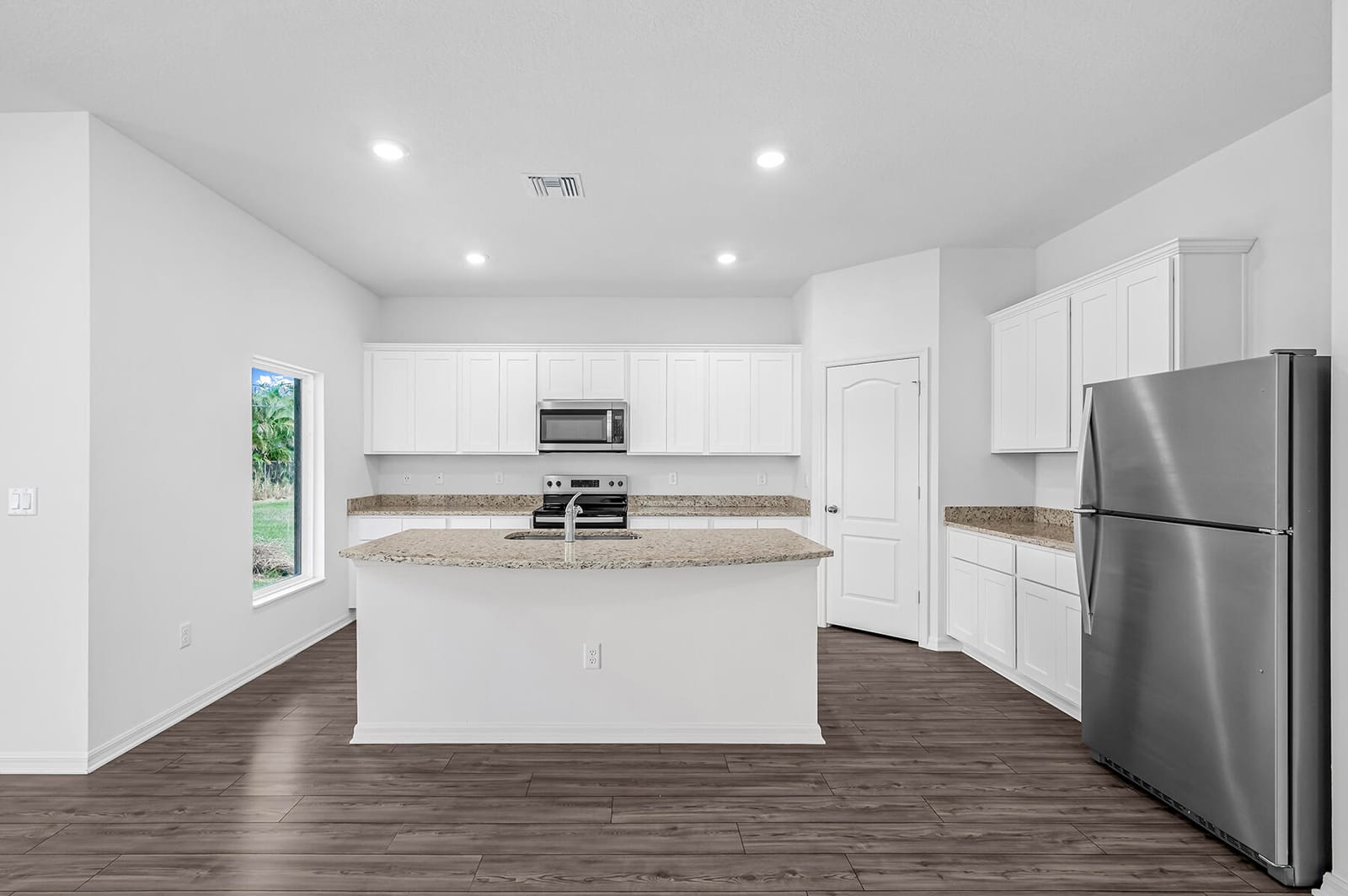 8585 101st Avenue, Vero Beach, FL 32967 photo 6