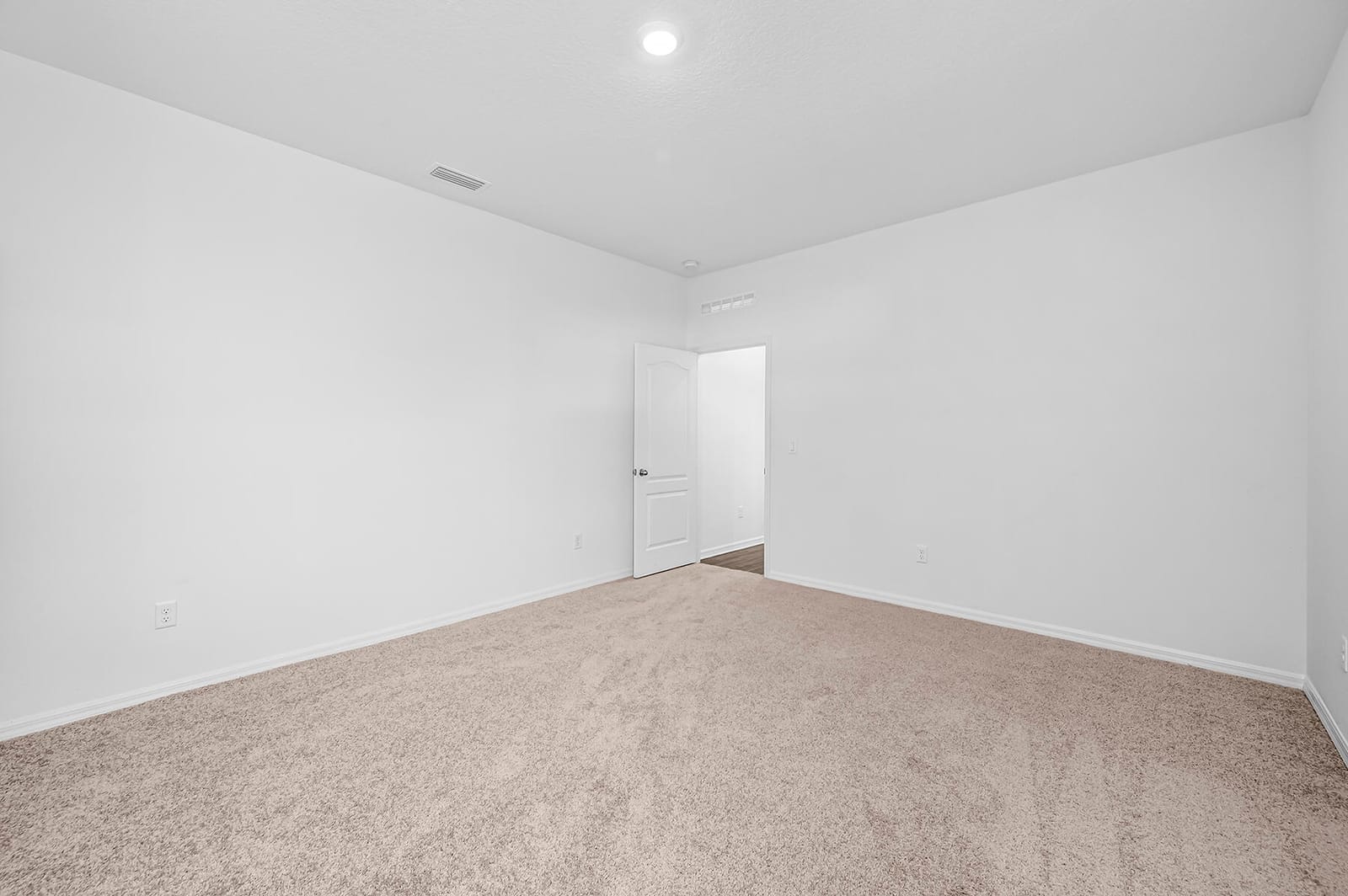 8585 101st Avenue, Vero Beach, FL 32967 photo 9