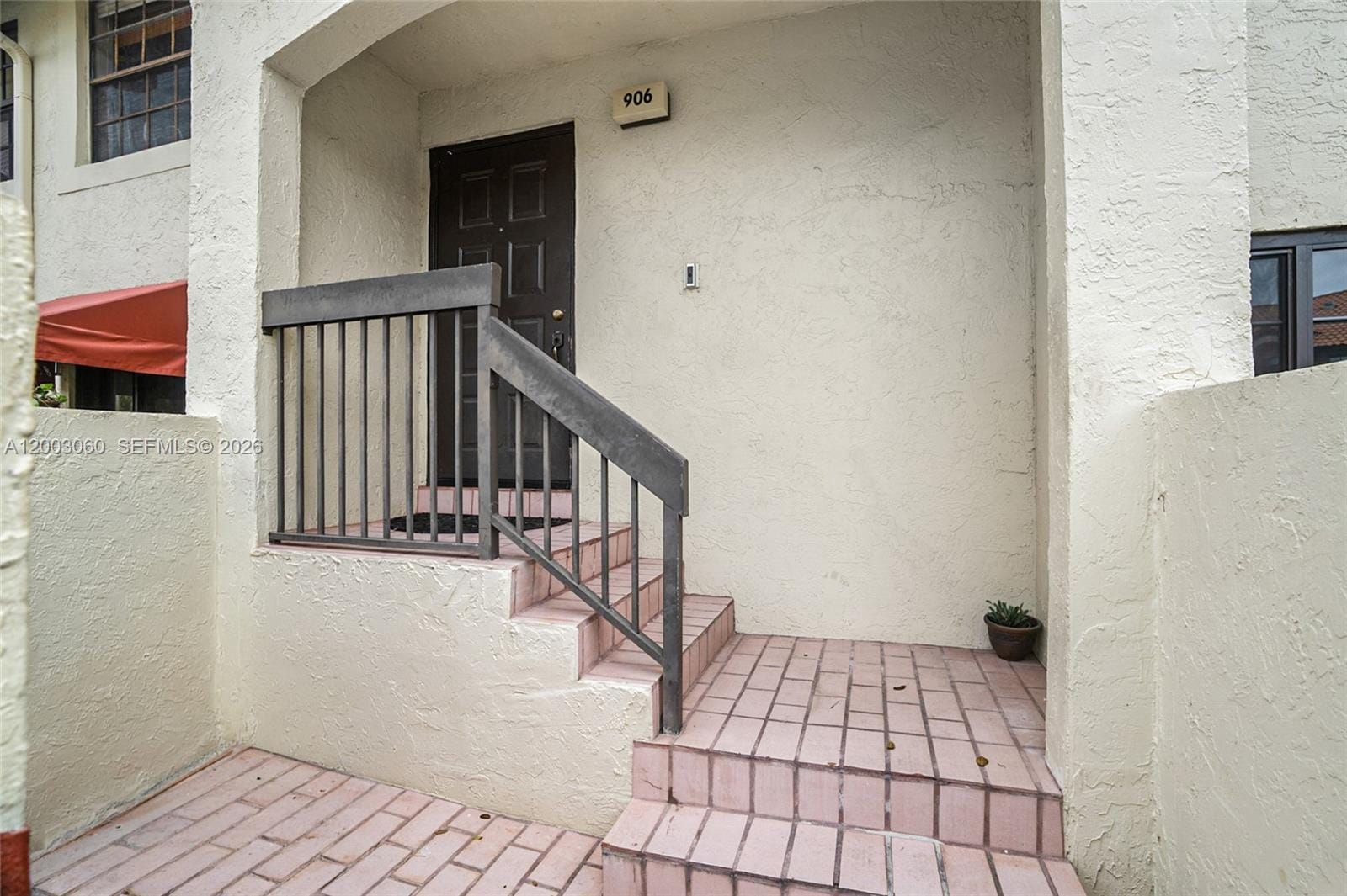 906 Republic Court, Deerfield Beach, FL 33442 photo 2