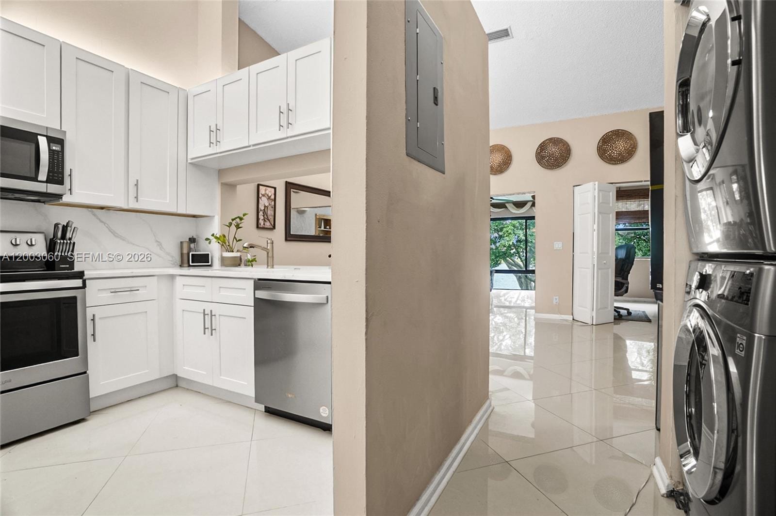 906 Republic Court, Deerfield Beach, FL 33442 photo 7