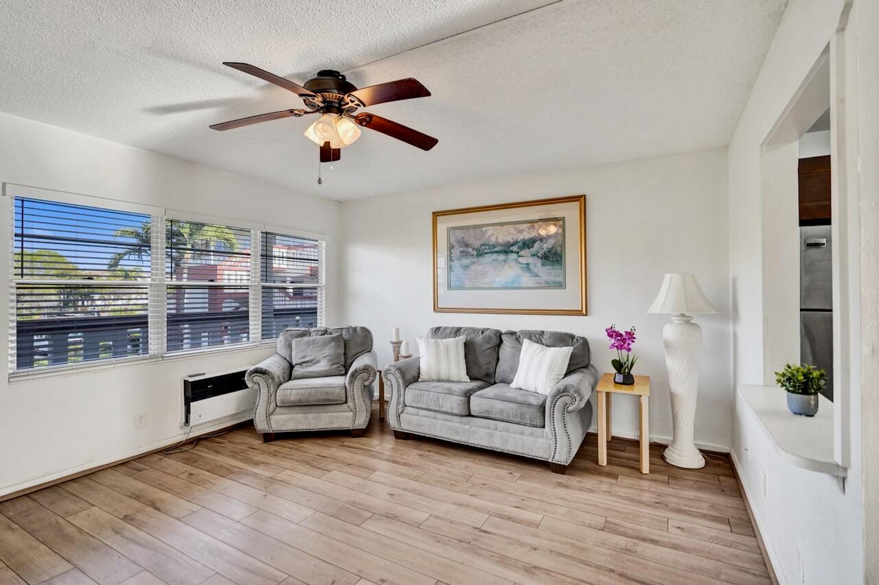 189 Brighton E, Boca Raton, FL 33434 photo 8