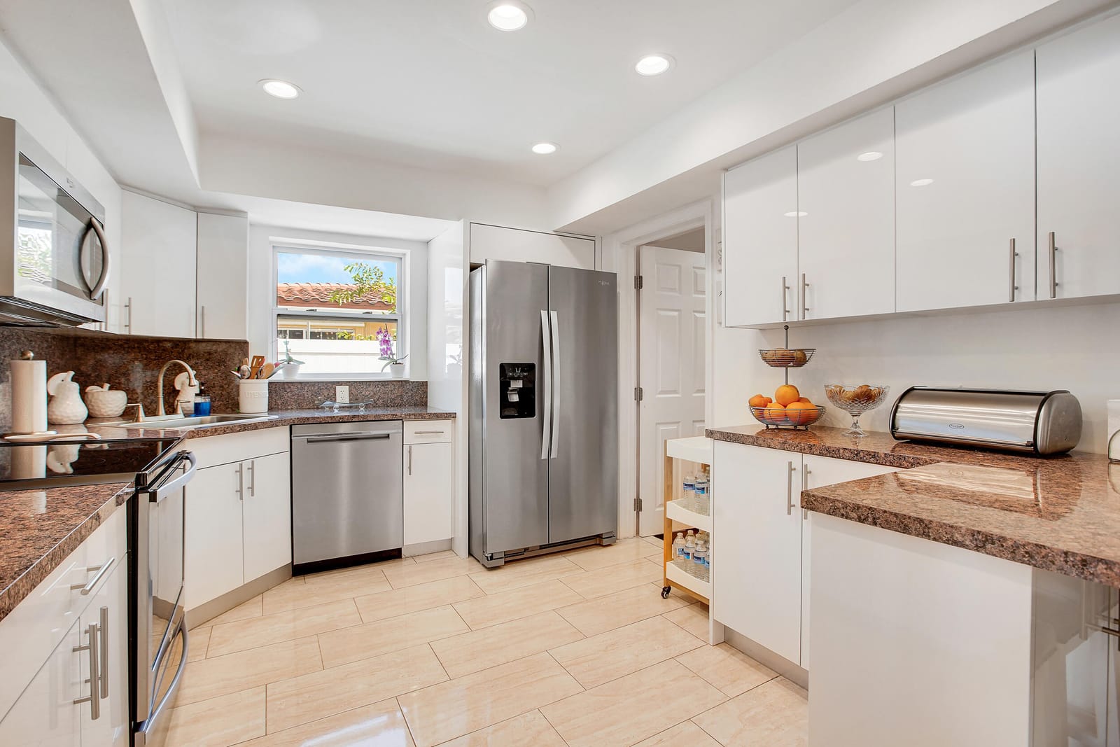 104 N 31st Court, Hollywood, FL 33021 photo 13