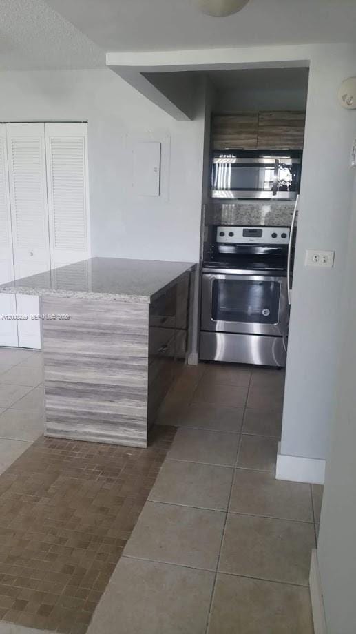 8840 Fontainebleau Boulevard 402 — photo 3