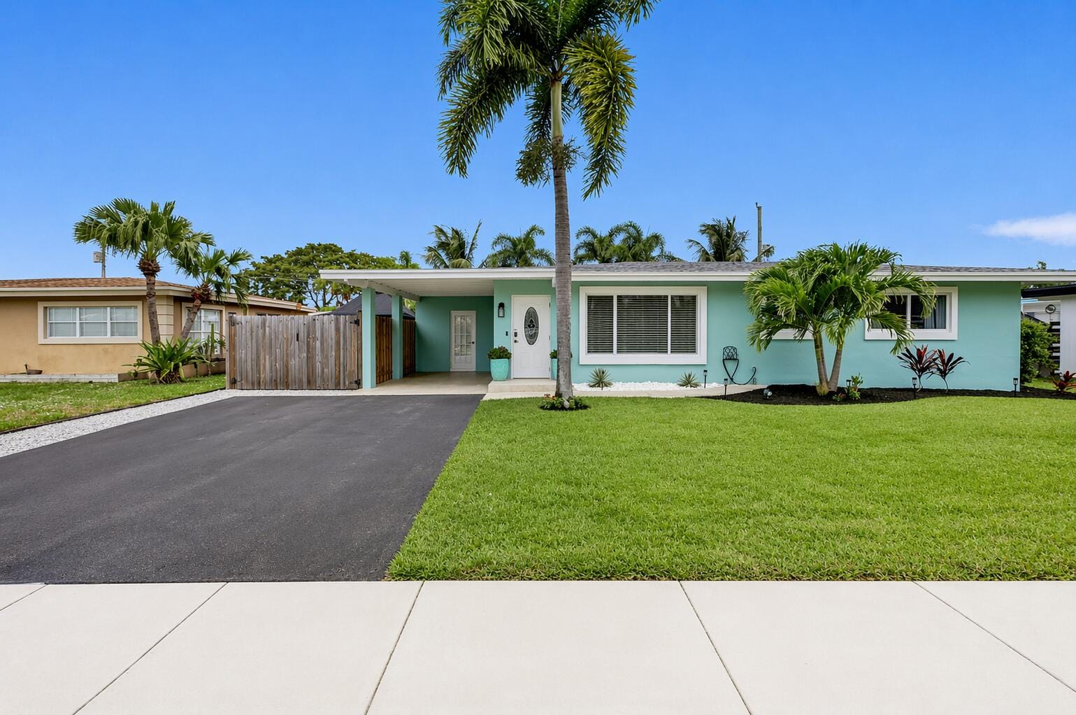275 SW 14th Street, Pompano Beach, FL 33060 photo 2