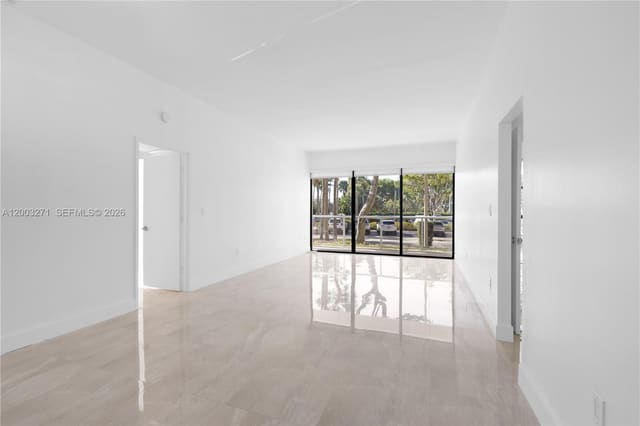 3731 N Country Club Drive 124, Flamenco Condo Tower, Aventura, FL